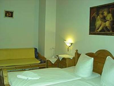 Hotel Am Stern Γκελσενκίρτσεν Δωμάτιο φωτογραφία