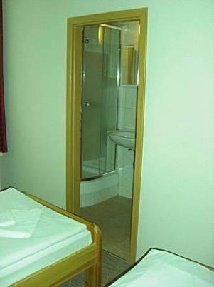 Hotel Am Stern Γκελσενκίρτσεν Εξωτερικό φωτογραφία