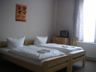 Hotel Am Stern Γκελσενκίρτσεν Δωμάτιο φωτογραφία